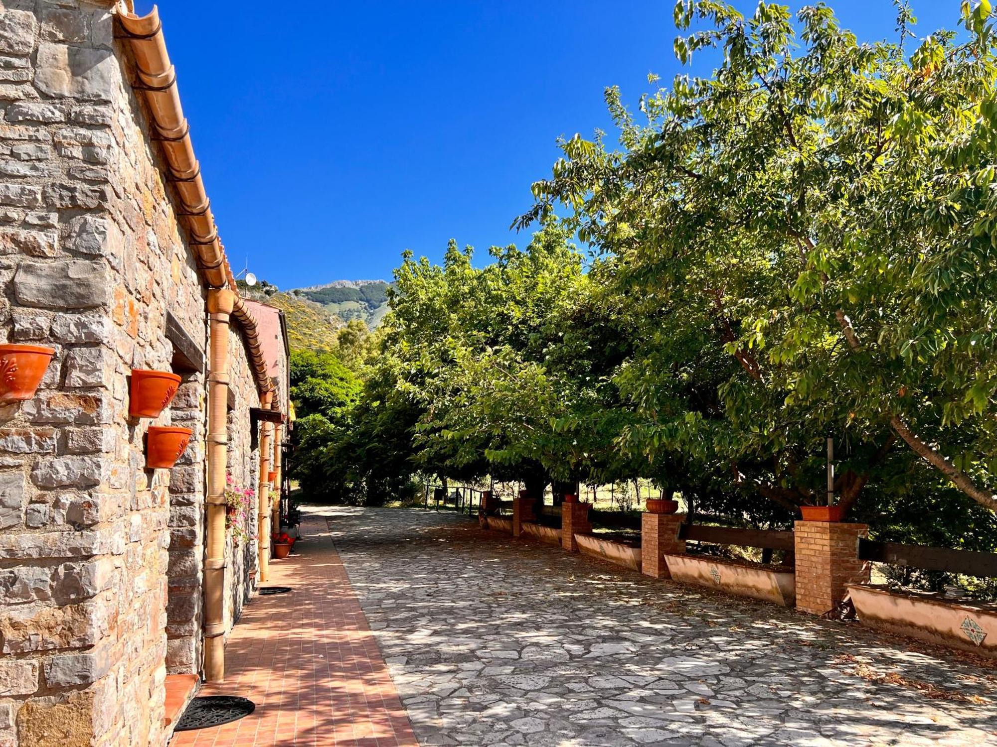Mandra Chiusilla Villa Collesano ภายนอก รูปภาพ